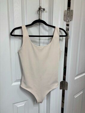 Express Body Contour High Compression Scoop Neck Bodysuit Size Small Retail 48